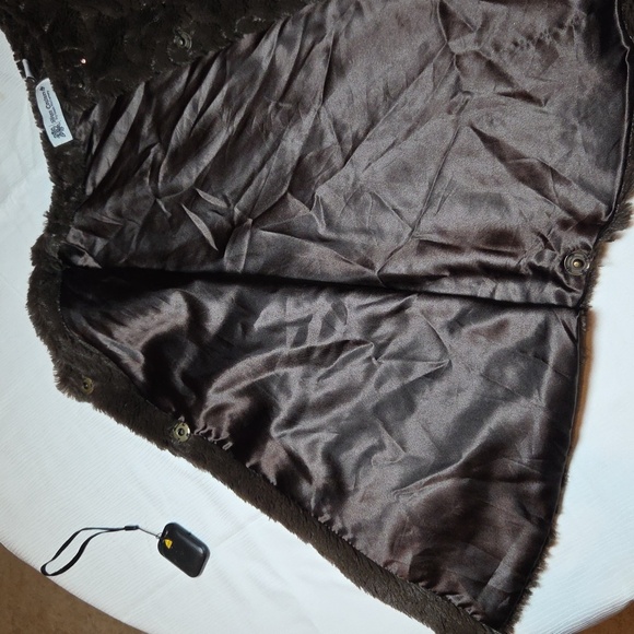 Plush Brown Teddy Jacket with Satin Lining - Picture 6 of 6